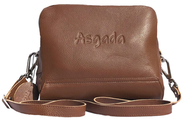 Die kleine Wohlfühltasche in Mittelbraun und Silber – Bild 2